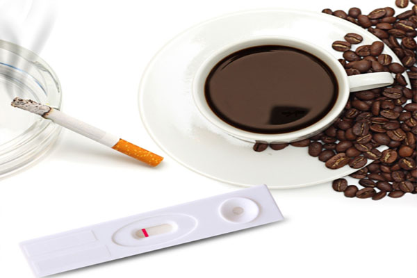 Khói thước lá, cafein chính là những nguyên nhân hàng đầu gây sảy thai