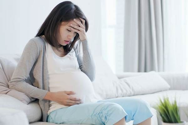 Thai phụ mắc bệnh viêm loét cổ tử cung có thể gây ảnh hưởng đến thai nhi