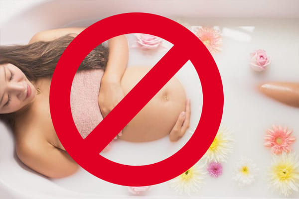 Không nên tắm bồn là cách phòng ngừa ra nhiều khí hư khi mang thai an toàn, hiệu quả